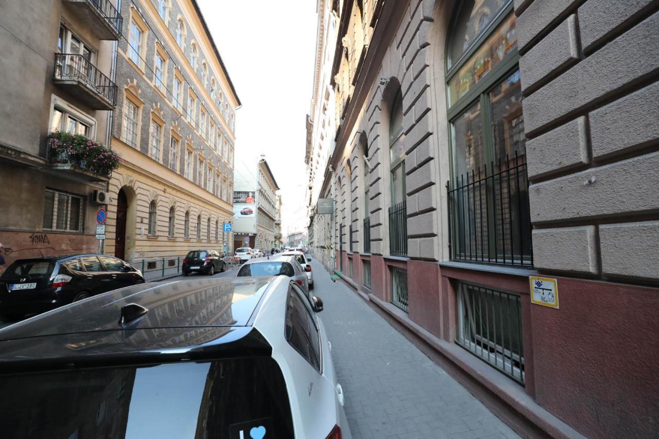 Hotel California Budapeste Exterior foto